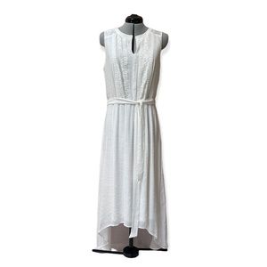 ⭐️APT. Nine White sleeveless High-low dress